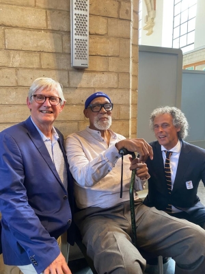 Ein Paar Handschuhe, die die Welt veränderten – Tommie Smith &amp; John Carlos