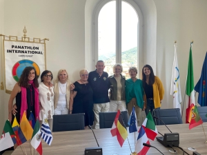 DAS GENERALSEKRETARIAT HIESS PRÄSIDENT GIORGIO CHINELLATO WILLKOMMEN