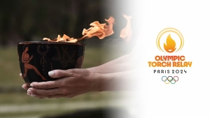 DAS OLYMPISCHE FEUER DER SPIELE IN PARIS 2024 WURDE MIT EINER SYMBOLISCHEN FEIER IM ANTIKEN SITZ OLYMPIA ENTZÜNDET