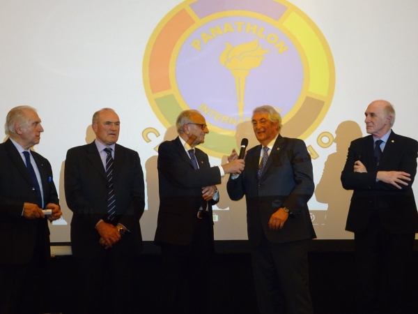 Parata di campioni dello sport e del Panathlon alla serata organizzata dal Panathlon Club Milano - Consegna del Domenico Chiesa Award a Matteo Marani